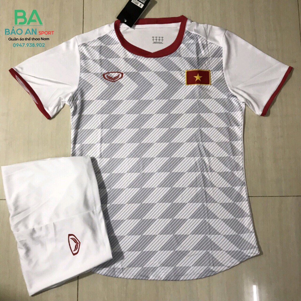 Quần Áo Bóng Đá Trẻ Em Đủ Mẫu