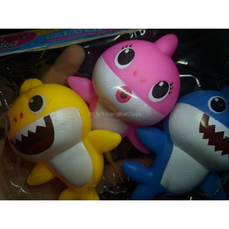 Đồ chơi nhà tắm pinkfong BABY SHARK chút chít 3 cá mập