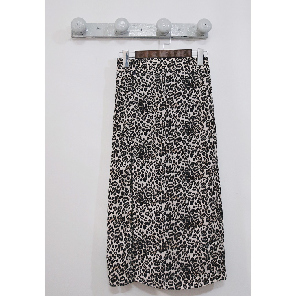 Chân váy Bella Skirt xẻ tà cực sexy - Kèm feedback KH | BigBuy360 - bigbuy360.vn