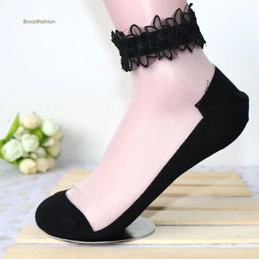 Tất lưới phối viền ren cho nữ