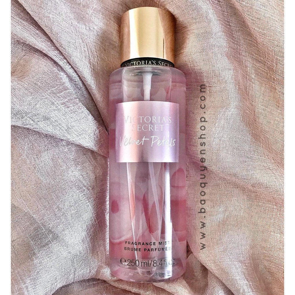 Xịt thơm mist tông nước hoa Victoria's Secret - Velvet Petals - Fragrance Mist 250mL