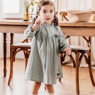 Đầm xanh đũi dài tay bé gái