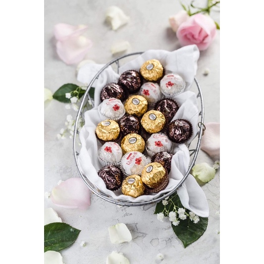 Socola FERRERO ROCHER 3 màu 3 vị - hộp 15 viên