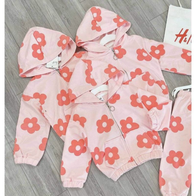 BỘ NỈ HOA MÀU HỒNG CÓ MŨ CHO BÉ