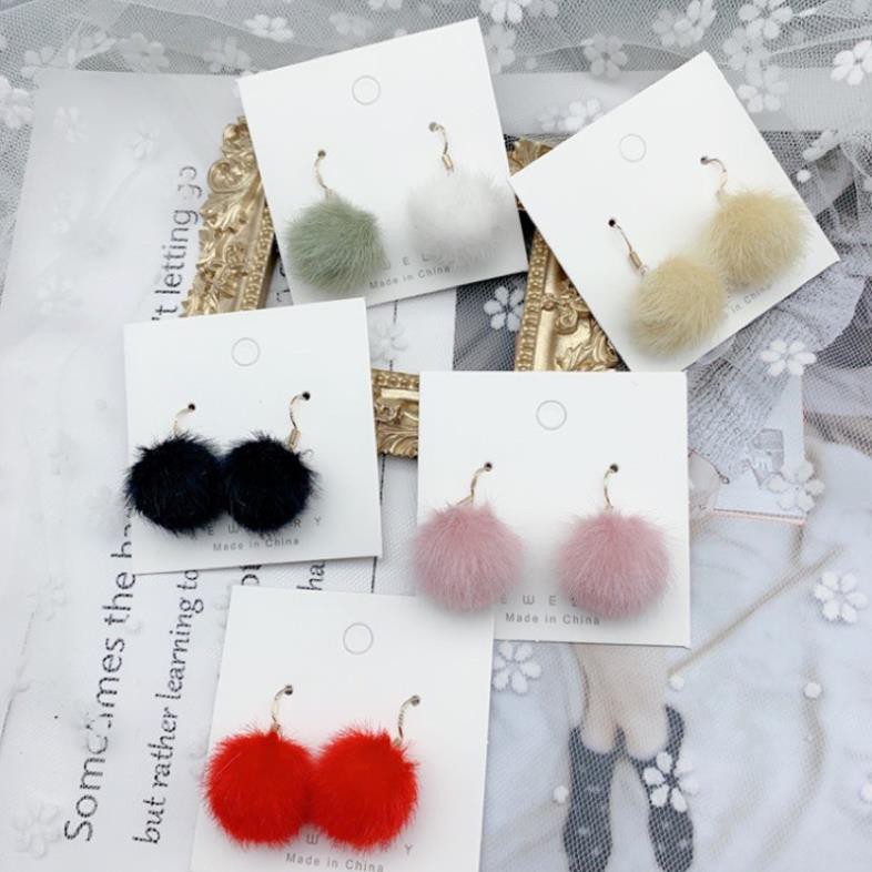 Khuyên tai quả bông sang trọng