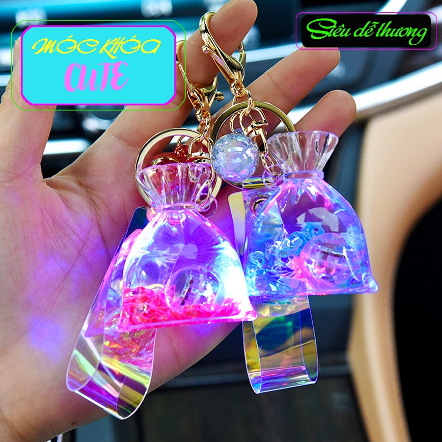 Móc khóa nước cute độc đáo hình túi quà phát ánh sáng lúc lắc đẹp phong cách độc lạ bền đẹp