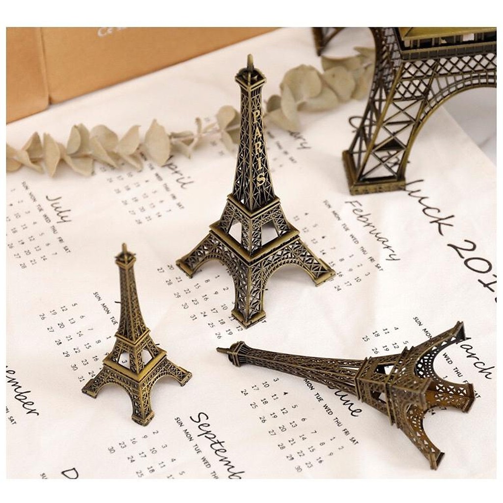 Mô hình tháp Eiffel kim loại để bàn trang trí