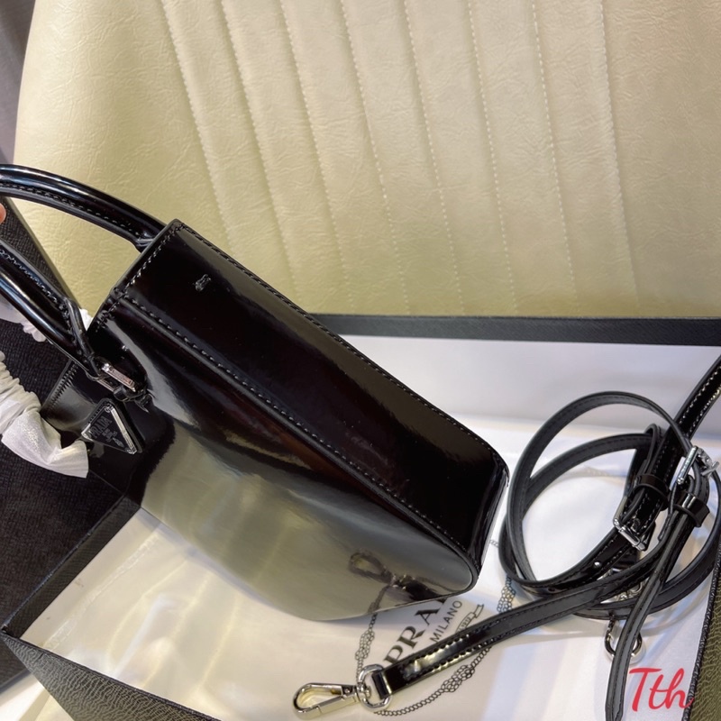 Túi P R A D A case phone sz18