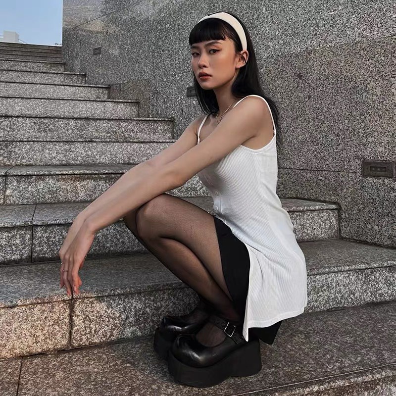 Áo Hai Dây Dáng Dài Xẻ Tà Phối Nút - Tharo Clothing [AO00068]