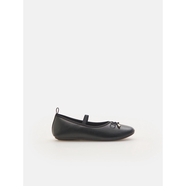 Giày bé gái màu đen hoạ tiết nơ thỏ Sinsay siêu đáng yêu