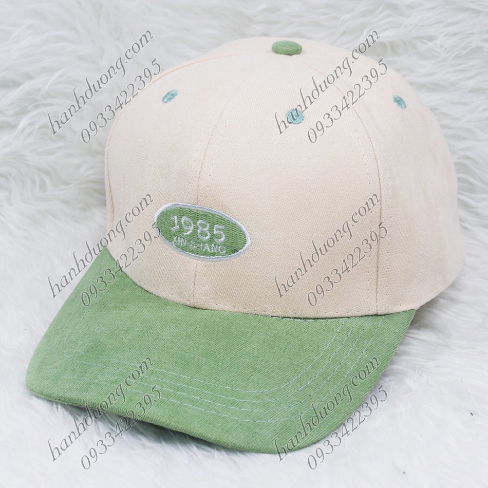 Mũ lưỡi trai nhung vá kết màu thêu số 1985 Xin shang phù hợp cho cả nam và nữ
