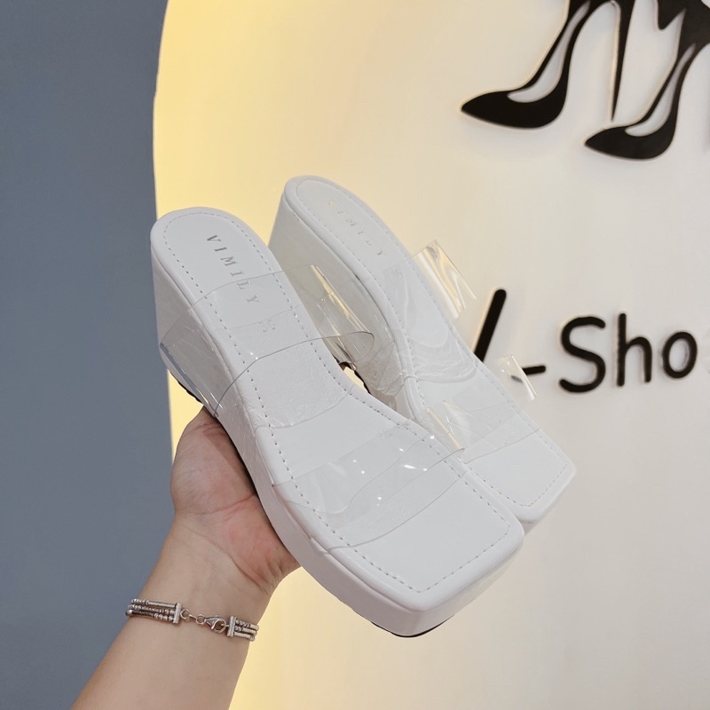 Dép quai mica trong đế xuồng