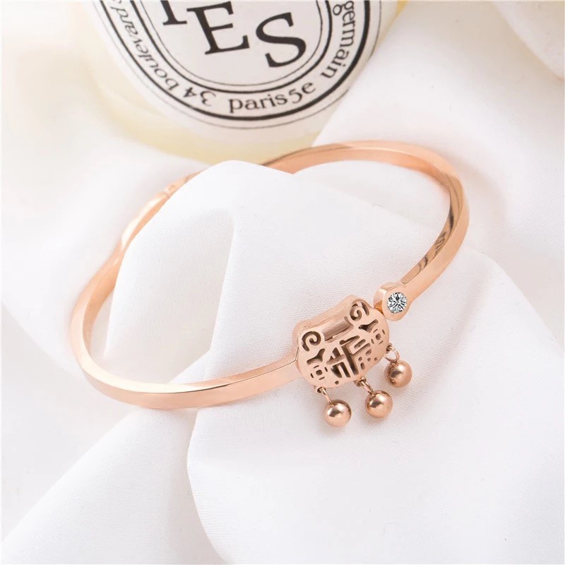 Vòng tay khóa trường mệnh bằng thép titan màu vàng hồng chống nước không dị ứng không phai màu phong cách Hàn Quốc