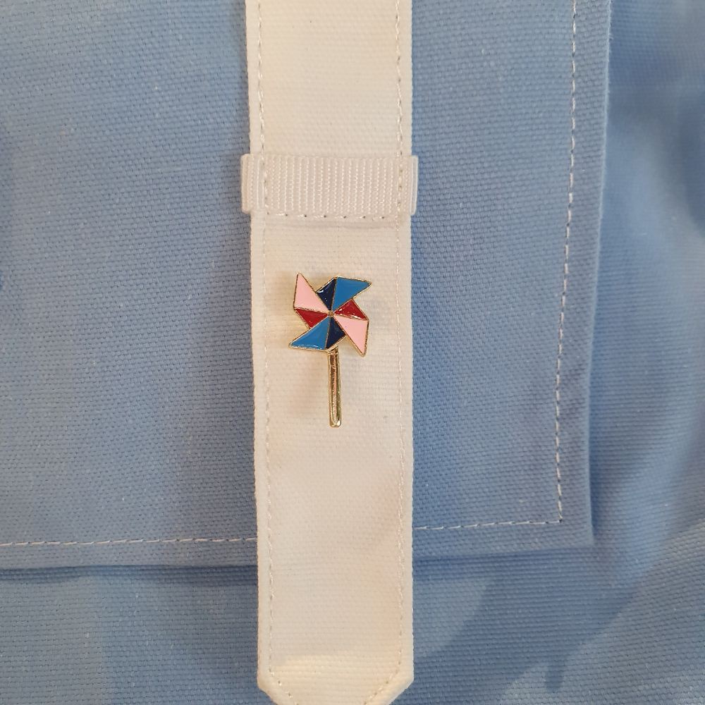 Pin cài áo chong chóng - GC142