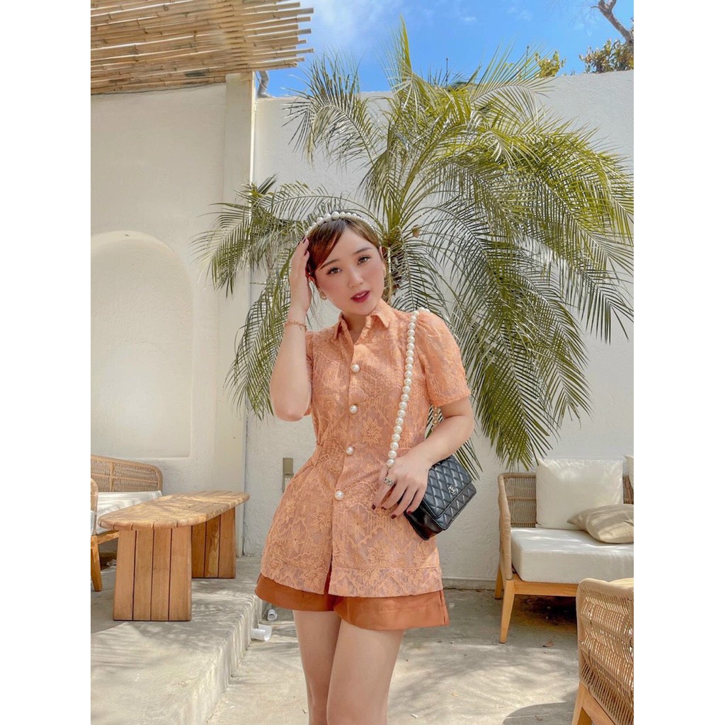 Set áo ren + quần short dập ly. Hàng nhập. Có 1 màu. Size dưới 54kg vừa. Mua nhanh kẻo hết nha mấy chế