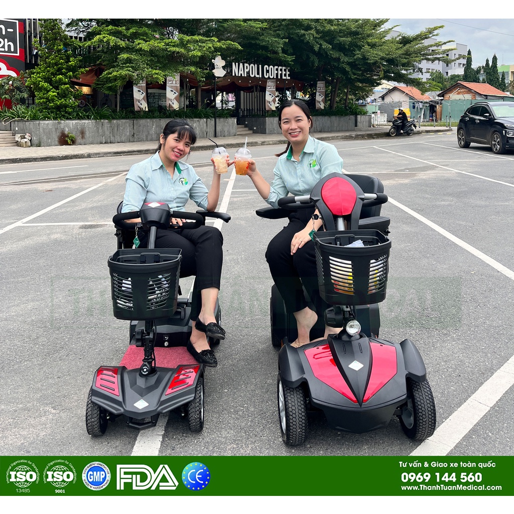 Xe điện 4 bánh Runner chính hãng EuroCare tiêu chuẩn Âu Mỹ - Dành cho người già, người sau chấn thương - đi 12km/lần sạc