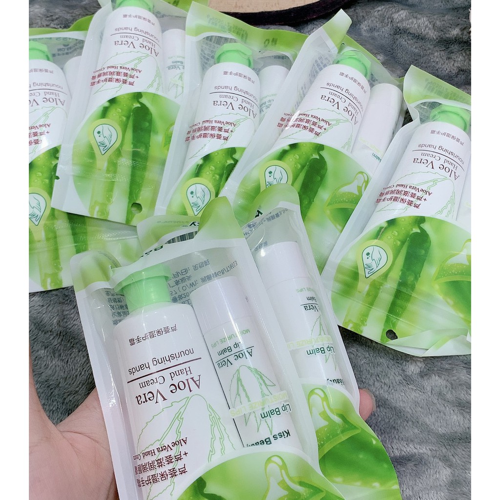 Túi kem dưỡng + son dưỡng nha đam của kissbeauty G439