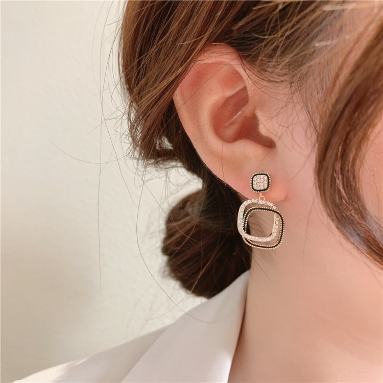 Bông Tai Hình Vuông Đính Đá Màu Trắng Đen Phong Cách Hàn Quốc Cho Nữ