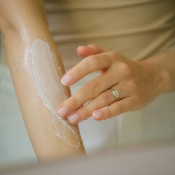 Kem Dưỡng Altruist Dermatologist Dry Skin Repair Cream 10% 200ml