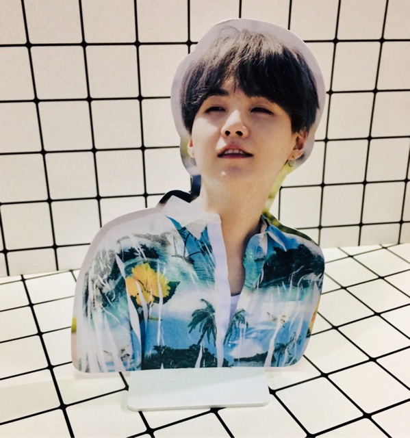 Tượng standee BTS để bàn