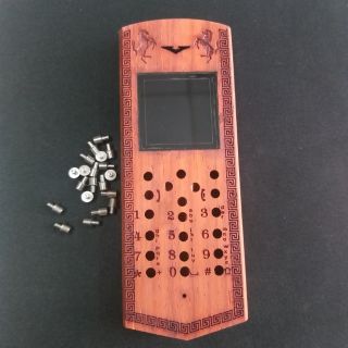 Vỏ gỗ cho điện thoại 105 năm 2013 mẫu mã đáo thành công