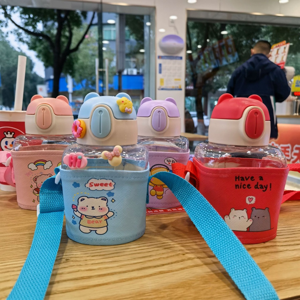 Bình Nước cute 600ml đẹp xinh Xắn dễ thương Cho Bé mang Đi Học Kèm Ống Hút Và Túi Vải - LANA QUEEN