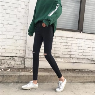 (order-k có sẵn) quần skinny jeans đen rách gối
