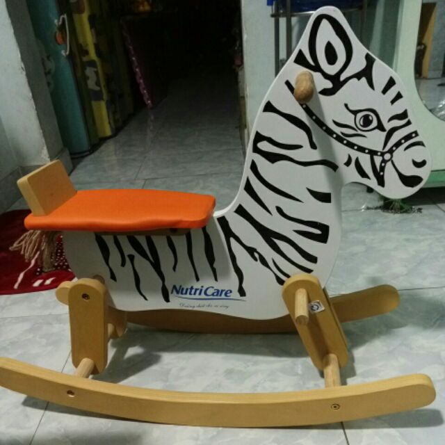 NGỰA GỖ BẬP BÊNH