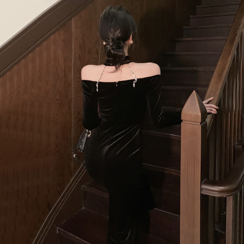 Đầm Nhung Đen Cao Cấp Phong Cách Hepburn Sang Trọng