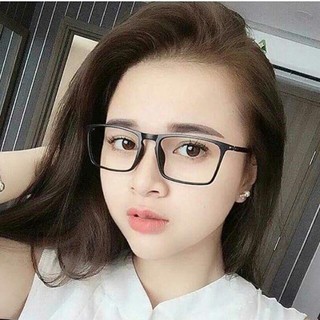 Kính nhựa không độ dẻo vuông ( lắp được mắt cận)