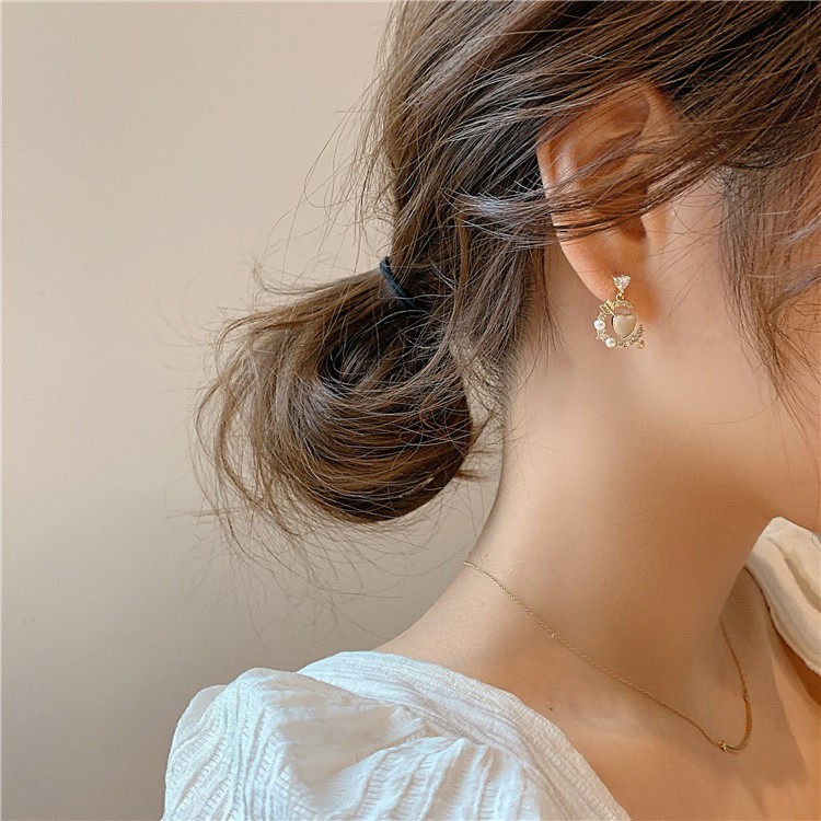 Khuyên tai mặt hình mũi tên đính đá Zircon phong cách Hàn Quốc