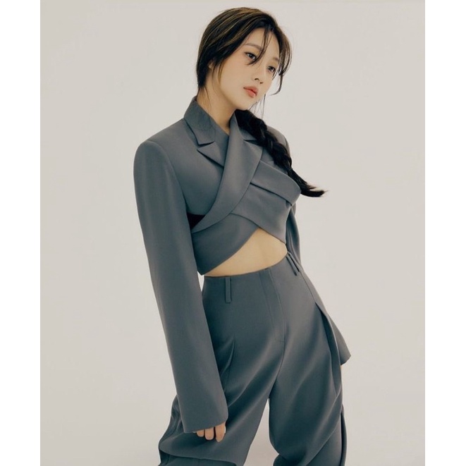 Set Áo vest croptop vạt chéo hở khoét lưng kèm Quần ống rộng gập gấu cạp cao - by SGGz