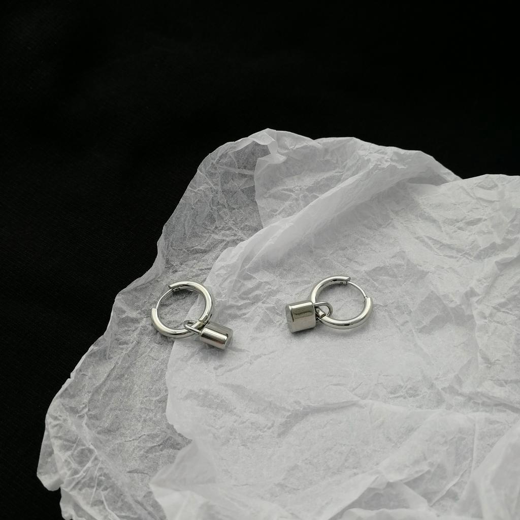 Khuyên Tai Thời Trang Hình Ổ Khóa Cá Tính Cho Nam Và Nữ