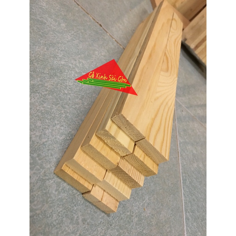 Thanh gỗ thông dài 50cm, rộng 3cm, dày 1.5cm láng đẹp 4 mặt dùng đóng thùng trang trí, làm nẹp