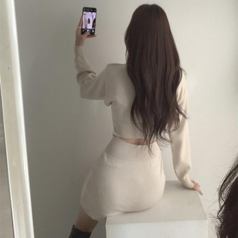 Đầm sweater dệt kim dáng ôm phong cách thu đông 2021 gợi cảm dành cho nữ