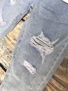 Quần jean baggy rách nữ