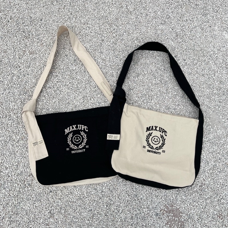 Túi Đeo Chéo Buộc Dây Thêu Logo "University" Vải Canvas
