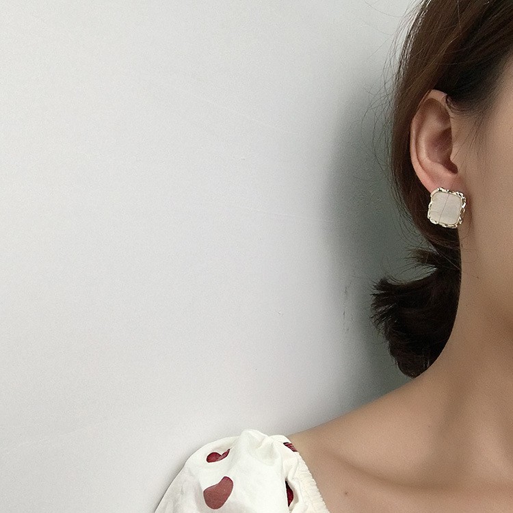 Bông tai hình vuông tráng men phong cách Hàn Quốc