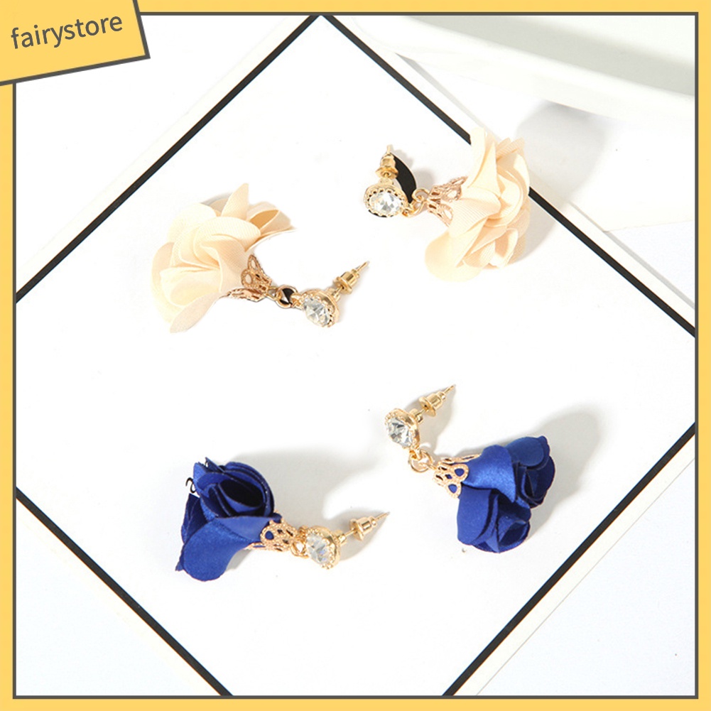 Đôi khuyên tai hình dáng bông hoa hồng nữ tính