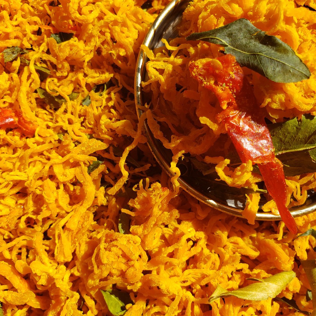 Khô Gà Lá Chanh Loại 1 Lon 300Gram | BigBuy360 - bigbuy360.vn