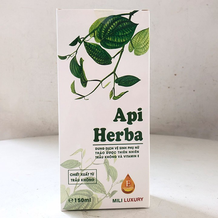 Dung Dịch Vệ Sinh Phụ Nữ Api Herba - Chiết Xuất Từ Trầu Không &amp; Vitamin E CHAI 150ML
