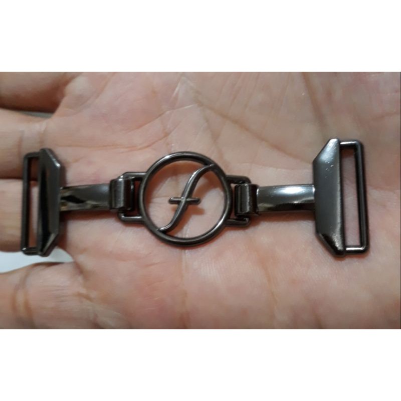 Mạc trang trí giày dép màu đen màu vàng dài 7,5cm&6,5cm