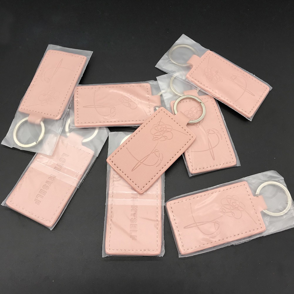 Móc khóa balo bằng da PU màu hồng BTS bt21