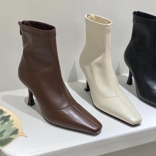 Boot cổ ngắn gót nhọn da mềm cao 7p