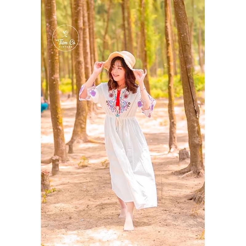 Đầm Thêu Hoa Vintage Thổ Cẩm Nữ Thời Trang Du Lịch Bohemian By Cói Vintage
