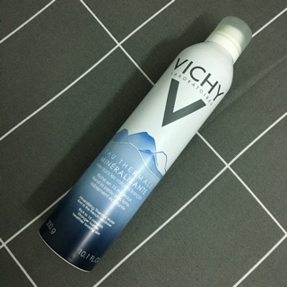 Xịt khoáng Vichy 300ml