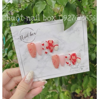 Nail box thiết kế móng úp vẽ tay tim karo đỏ hồng