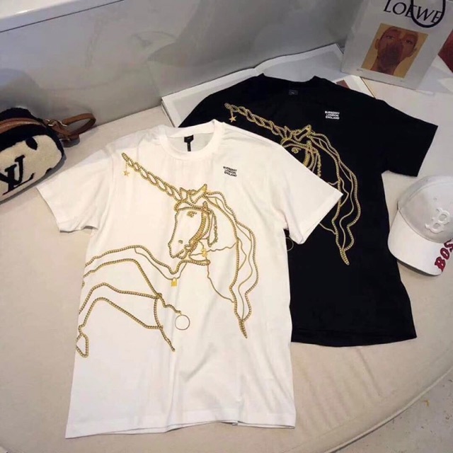 Áo phông ngựa 1 sừng