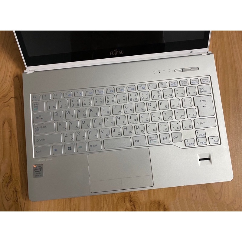 Laptop fujitsu SH75 Core i5-4300U, 8gb Ram, 256gb SSD, 13.3inch 2K HD