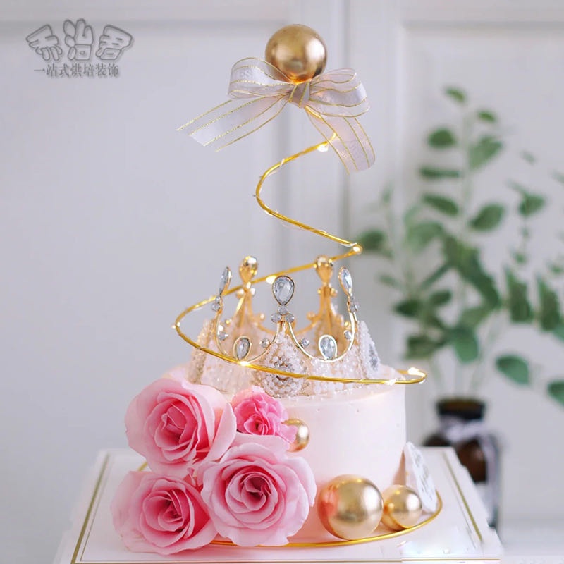 Phụ kiện trang trí bánh kem hình ngôi sao và quả cầu vàng cho tiệc cưới/sinh nhật độc đáo